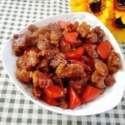 紅燒牛腩(配白飯或康師傅桶麵+蔬菜+滷蛋)