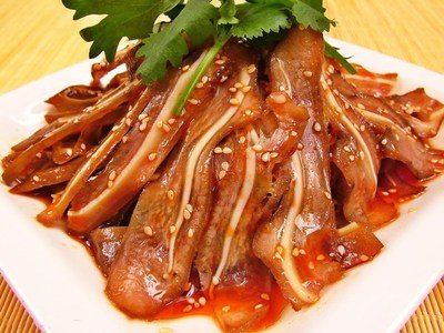 滷豬耳