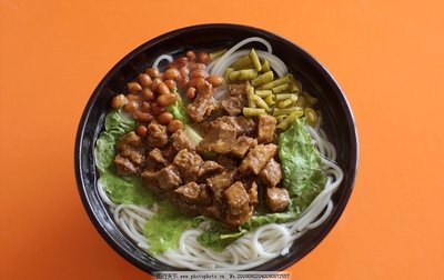 牛腩蒸米粉