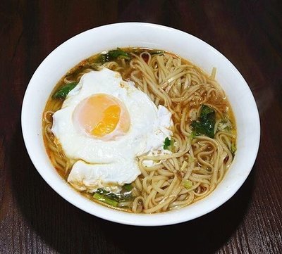 腿蛋麵