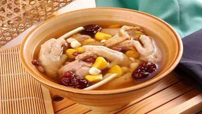 元蠱燉土雞湯