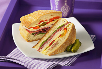 港式餐蛋或腿蛋三文治