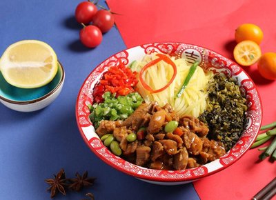 剁椒滷肉飯
