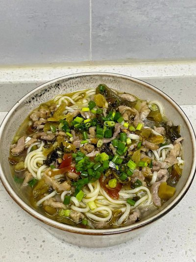 上海咸菜肉絲麵
