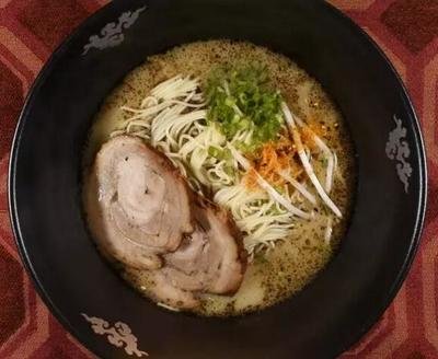 煎豬扒菜遠湯出前一丁麵