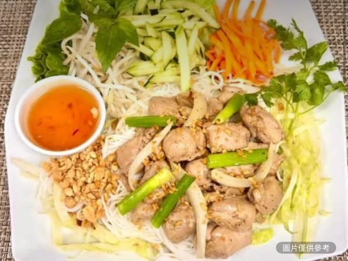 蒜香黃油炒雞腿檬粉