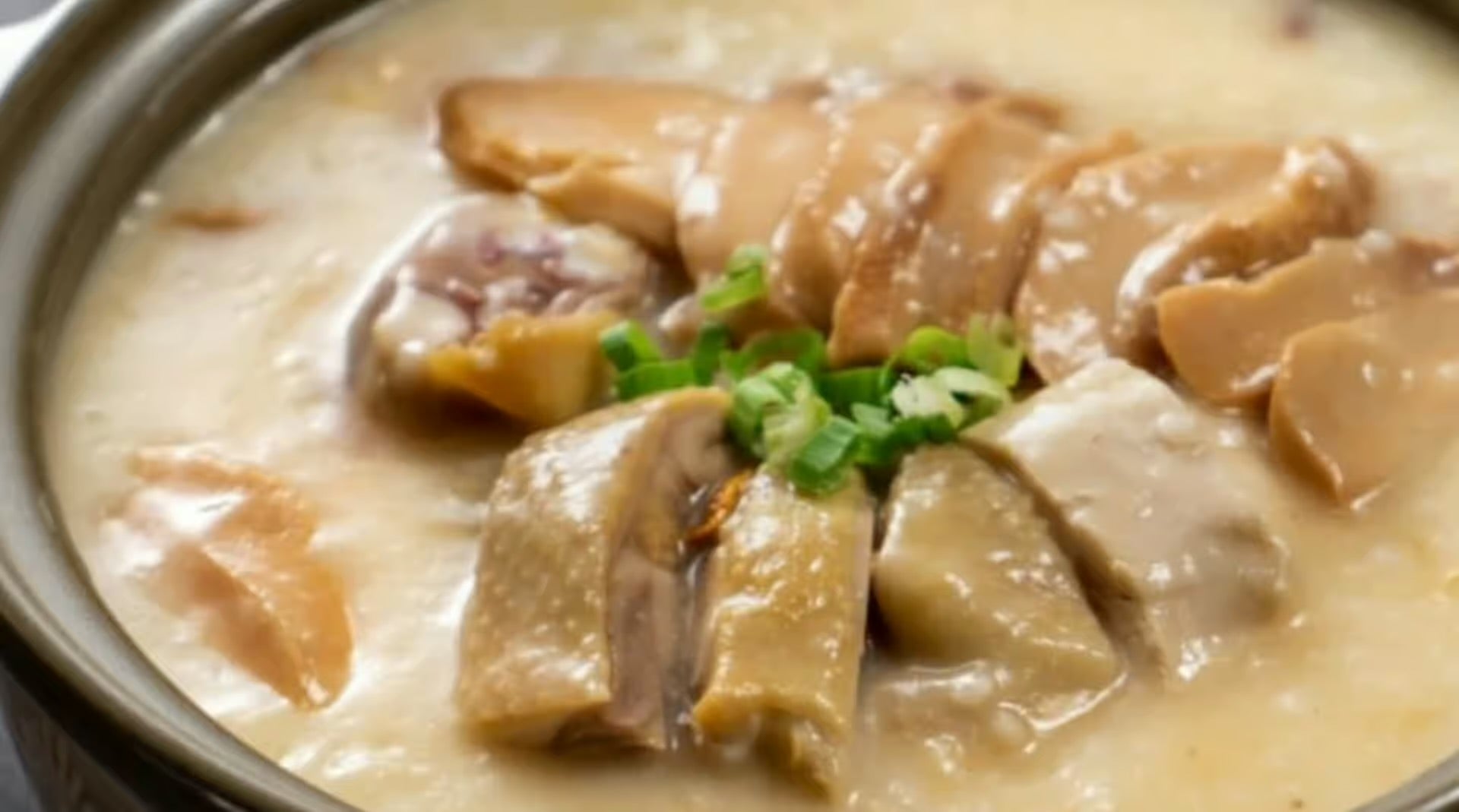 鲜黃毛雞粥