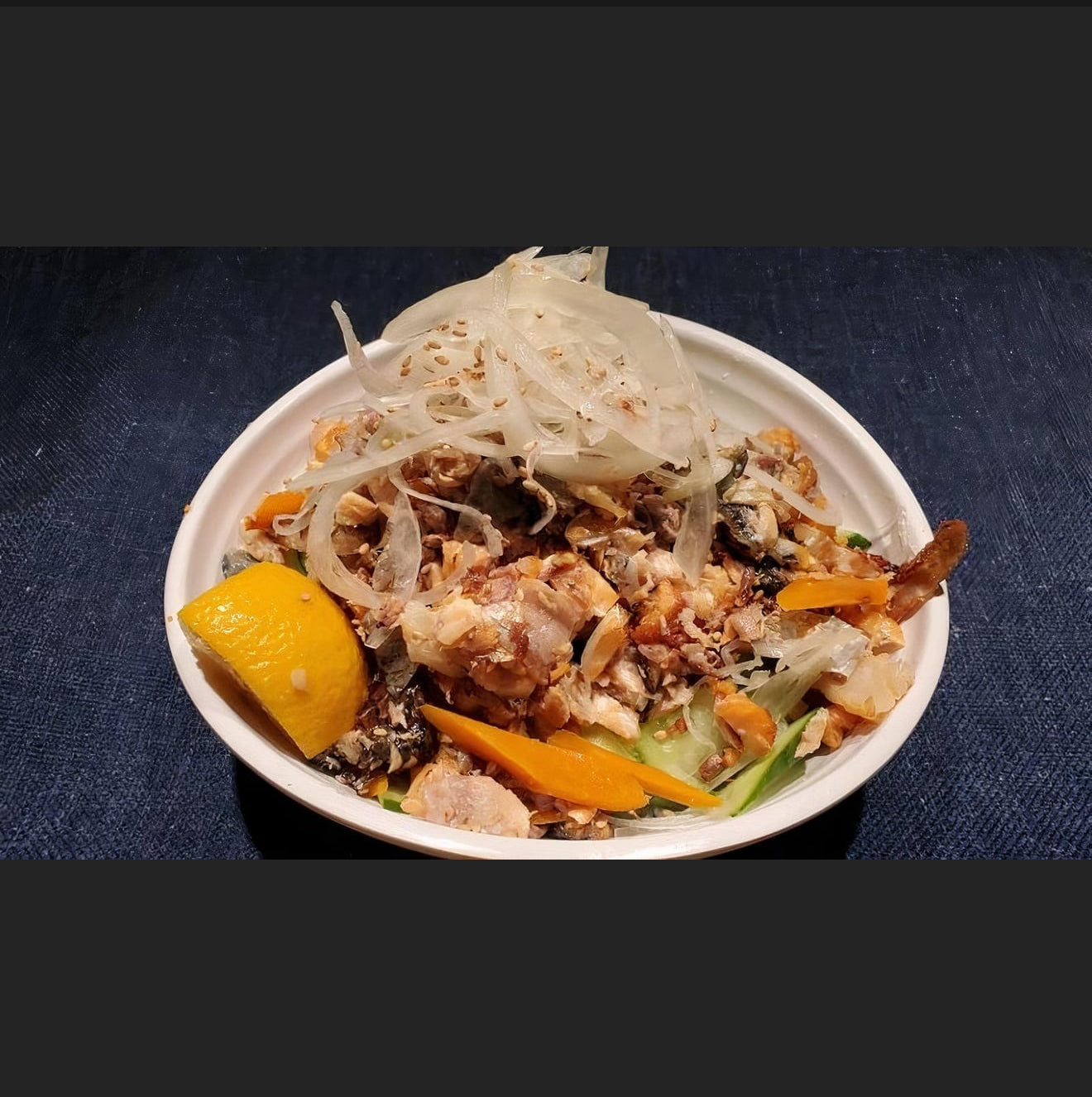 鮭魚皮沙拉
