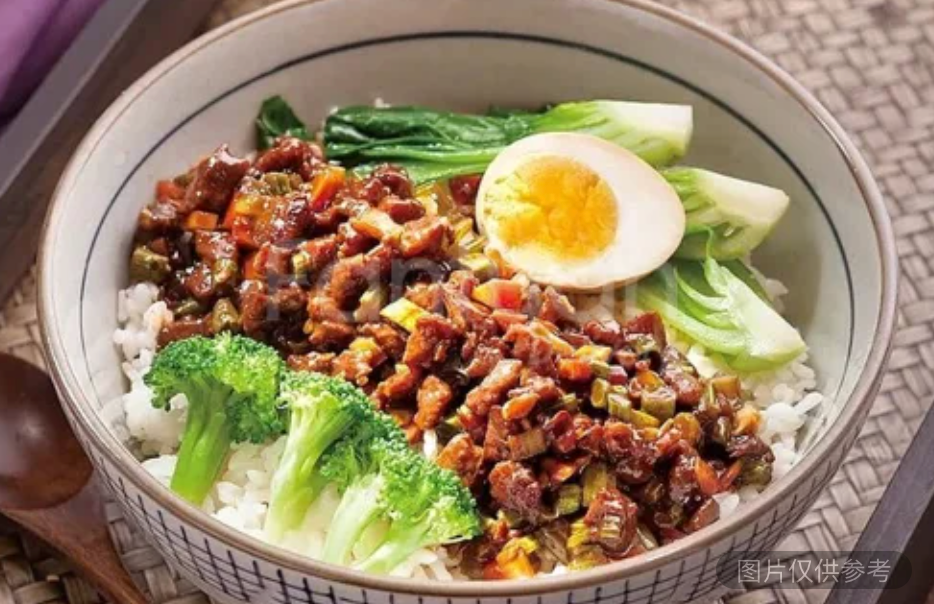 台式滷肉飯+可樂