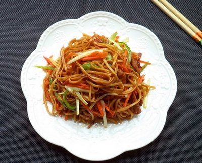 豉油皇炒麵(河粉)