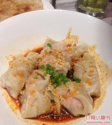 蝦肉紅油炒手