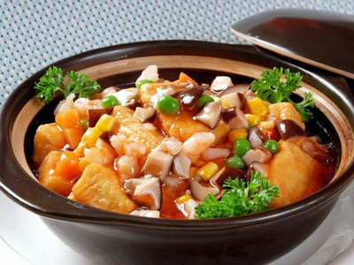 枝竹班腩豆腐煲