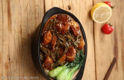 幹豇豆炒肉蓋飯+蔬菜+滷蛋+飲料