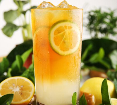 檸檬茶，水