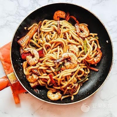 黑椒海鮮烏冬